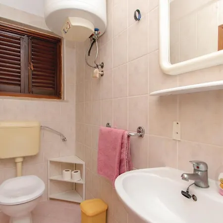 Lovely In With House Sea View Apartment