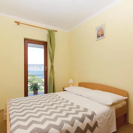 Lovely In With House Sea View Apartment