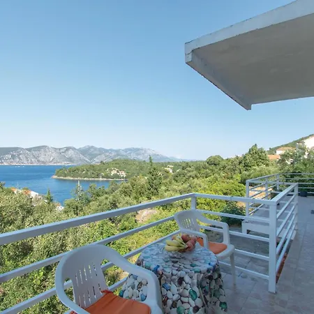 Lovely In With House Sea View Apartment